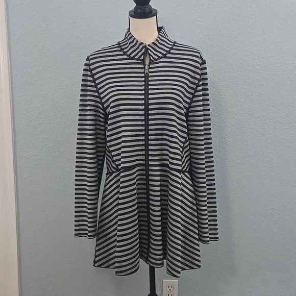 SOFT SURROUNDINGS Althea Reversible Striped Peplum Navy Gray Zip Up Jacket Sz XL - Picture 2 of 14